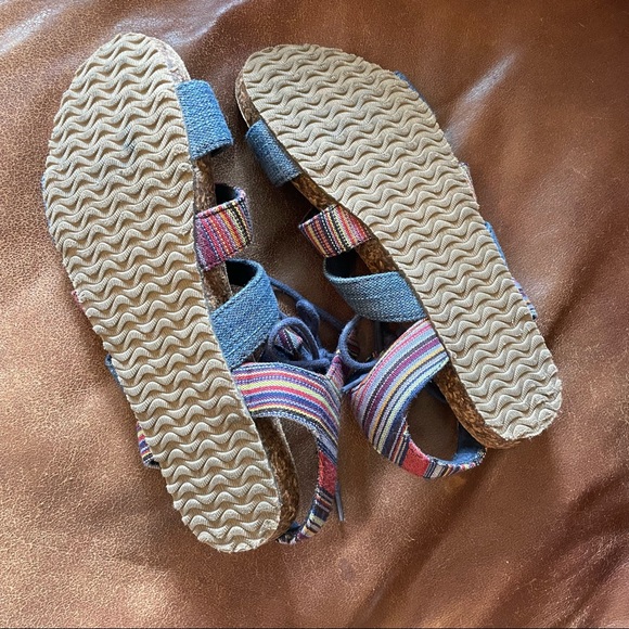 Minnetonka Elsie multicolor woven strappy sandals - Picture 4 of 5